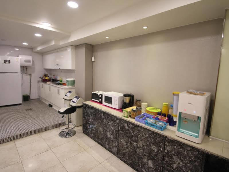Bingo Hostel Insadong ソウル特別市 エクステリア 写真
